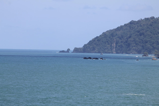 Trinidad 1 048