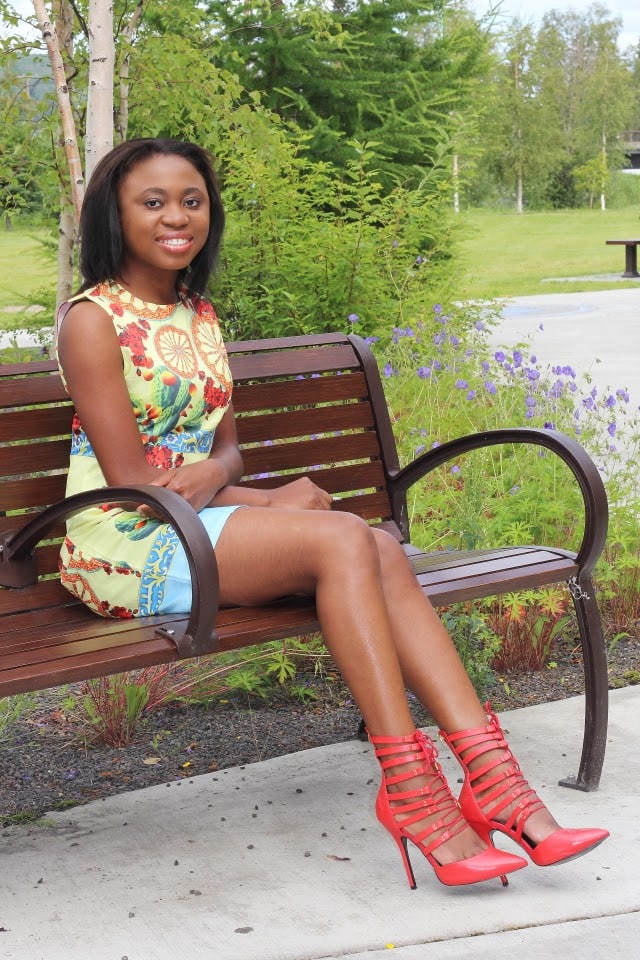 Floral Wheel: Printed dress + Lace-up pumps