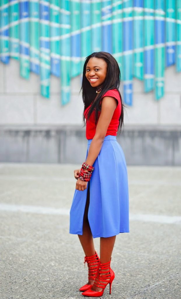 Red and blue outfit inspiration: Wrap skirt and lace up heels