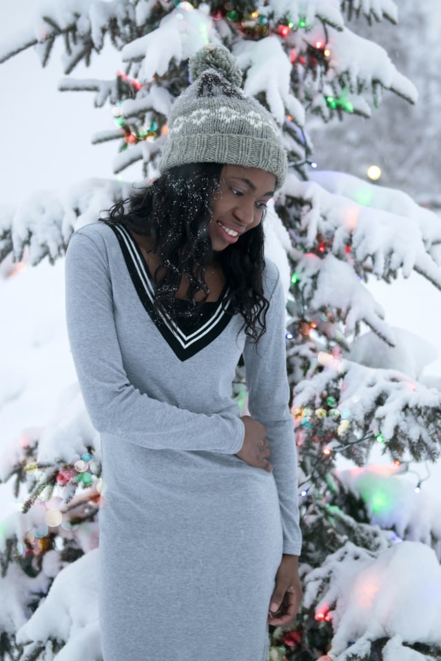 Christmas, White Christmas, Fashion blogger, Black blogger, sweater dress outfits, sweater dress and boots, beanies, Alaska, Fashion blogs, fashion bloggers on Instagram, Fashion bloggers to follow, Alaska fashion, Street style blog, Fashion bomb, La Passion Voutee, Winter look, winter style, Black blogger, African blogger, Blogger of color