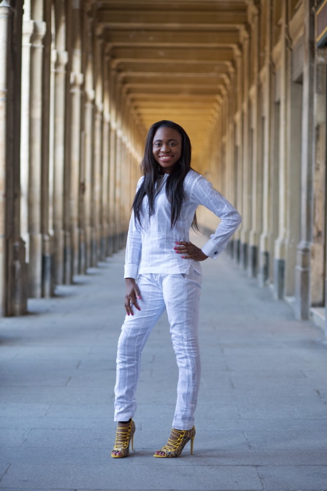 Check out how this Nigerian fashion blogger effortlessly styles a three-piece menswwear-inspired dashiki agbada.