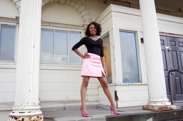 Romwe: Skater Skirt Outfit | This single-breasted A line skirt from Romwe is adorable and super affordable! I love the uniqueness of the style with the button-down details and pockets. I am a college student so being able to stay stylish within my budget is a must. Let's not forget that the skater style skirt is a rose quartz color which is Pantone's color of the year. Check out the blog to see more affordable styles.