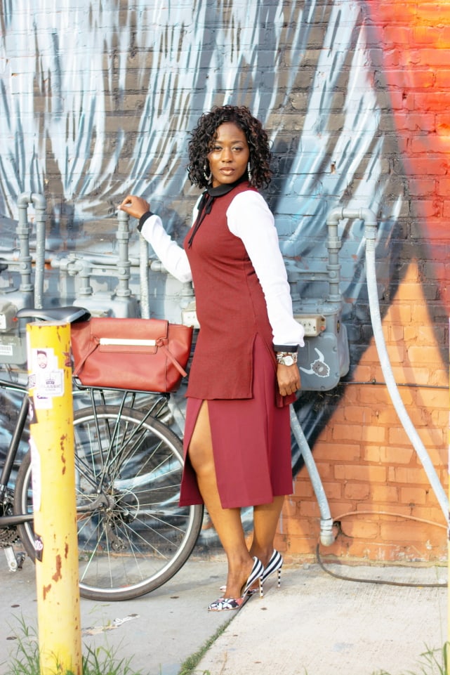 Wine/burgundy is a hot color this fall and winter. Check out these fashion bloggers wine outfit inspiration. 