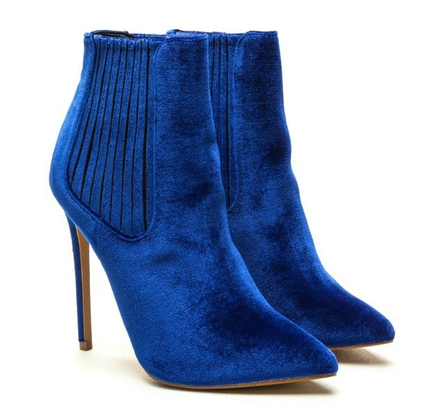 50 Trendy Fall Booties under $50 | Searching for cute, trendy and affordable ankle booties for fall? Find the most stylish fall boots from cutout booties and tie-up booties, to classic stacked heels bootie, Western boots, and wedges from some of the best known fast fashion brands. All of these amazing styles in one place (+ where to get them). Click to see all!