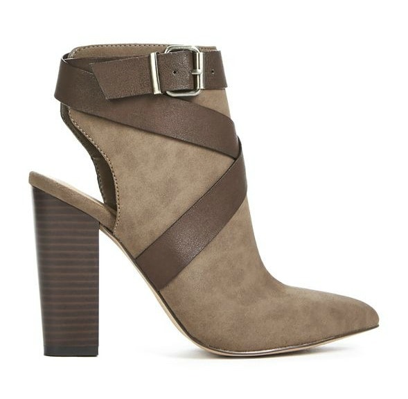 50 Trendy Fall Booties under $50 | Searching for cute, trendy and affordable ankle booties for fall? Find the most stylish fall boots from cutout booties and tie-up booties, to classic stacked heels bootie, Western boots, and wedges from some of the best known fast fashion brands. All of these amazing styles in one place (+ where to get them). Click to see all!