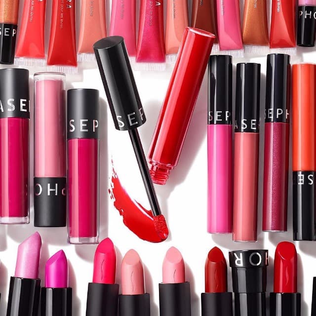 Top 10 Best Long-Lasting Liquid Lipsticks | Tired of lip stains that don’t last all day? Check out this post to learn more about the top 10 best lip stains that are smudge-free, intensely saturated and that last all day. Click for more!