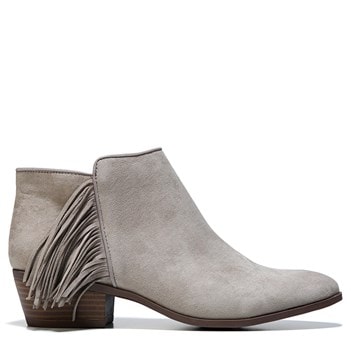 50 Trendy Fall Booties under $50 | Searching for cute, trendy and affordable ankle booties for fall? Find the most stylish fall boots from cutout booties and tie-up booties, to classic stacked heels bootie, Western boots, and wedges from some of the best known fast fashion brands. All of these amazing styles in one place (+ where to get them). Click to see all!