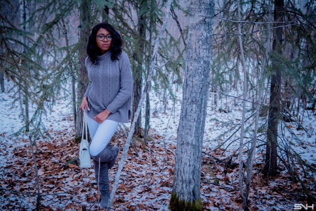 Stay warm in cozy oversized knit sweater this fall. Perfect knitwear to add to your wardrobe.