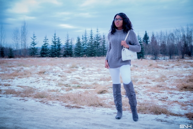 Stay warm in cozy oversized knit sweater this fall. Perfect knitwear to add to your wardrobe.