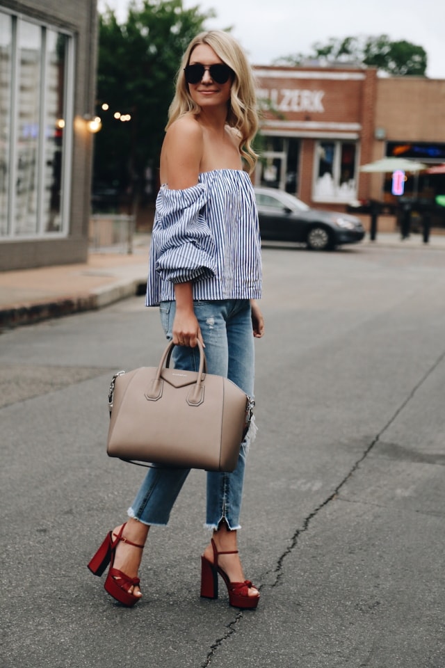 40+ Ways to Wear Off The Shoulder Top This Season | Get inspired on how to serve serious hotness in an off the shoulder top outfit for these stylish fashionistas. off the shoulder top, off the shoulder top outfit, off the shoulder top diy, off the shoulder top summer, off the shoulder top outfit casual, off the shoulder tops & dresses, off the shoulder tops, off The Shoulder Top sweaters.