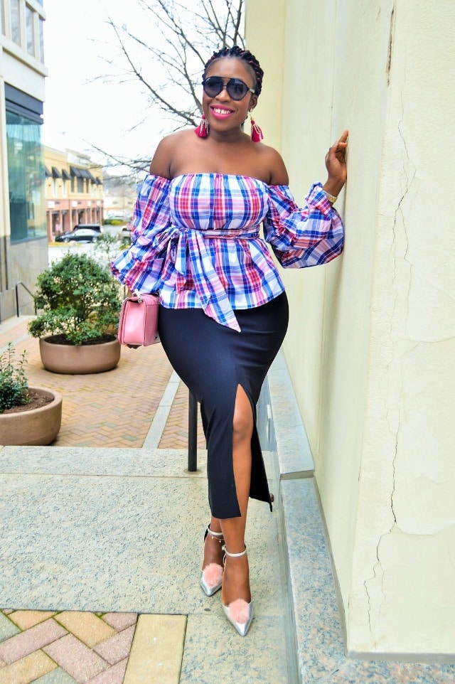 40+ Ways to Wear Off The Shoulder Top This Season | Get inspired on how to serve serious hotness in an off the shoulder top outfit for these stylish fashionistas. off the shoulder top, off the shoulder top outfit, off the shoulder top diy, off the shoulder top summer, off the shoulder top outfit casual, off the shoulder tops & dresses, off the shoulder tops, off The Shoulder Top sweaters.