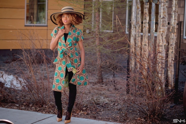 OMG! I need her entire look. The short sleeve African print lapel coat is a super stylish way to rock coats even in the summer. Love how she paired it with a stunning wide brim hat and a sexy pair of ankle lace socks. All about Ankara jackets | African prints | Nigerian fashion | African fashion | African print clothes | ankara jackets | Dashiki Dress | African clothing | Dashiki skirt | African print styles | African print dress | African attire |