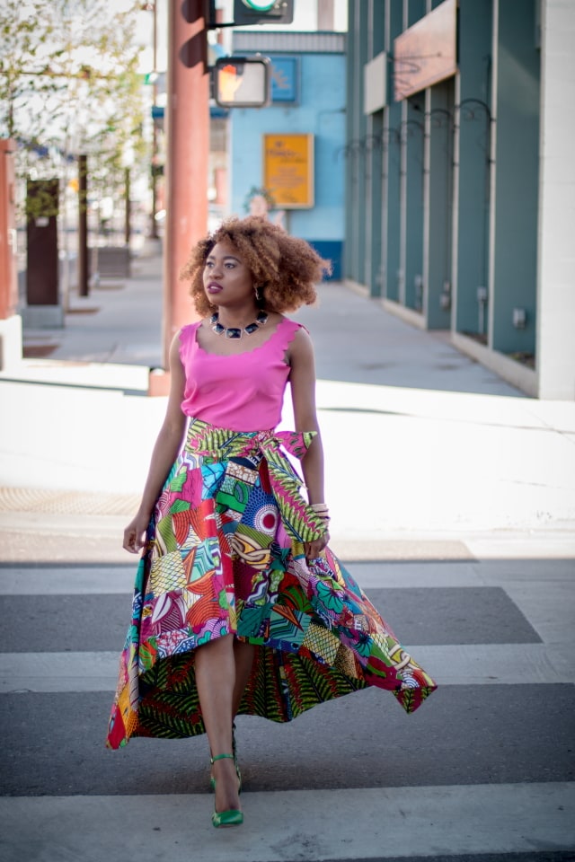 Slay mama! This African wax print high low skirt is irresistible! Everything about this skirt is classy and vibrant. ? Now I see why African print is all the rave. I need this patchwork beauty in my wardrobe. Ankara, Dutch wax, Kente, Kitenge, dashiki, ankara maxi skirt, African fashion, African clothing, African prints, Nigerian style, Ghanaian fashion, bomber jacket, Kenya fashion, Nigerian fashion