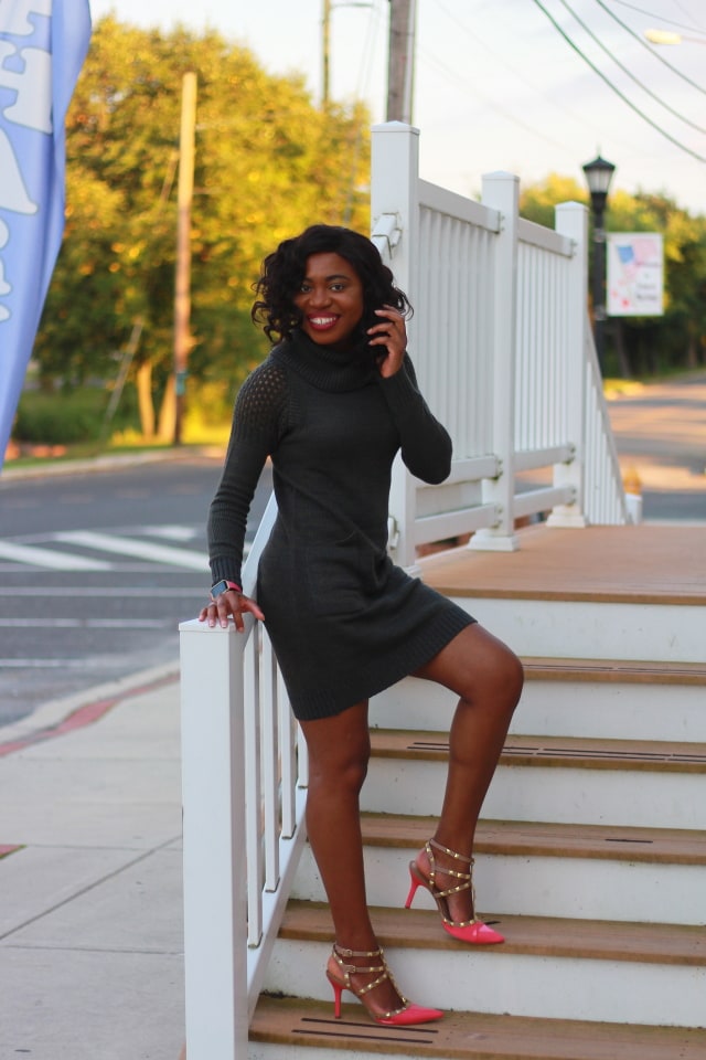 Green is the new black! Crushing on this sweater dress outfit perfect for fall and winter. Had no idea that ethical and sustainable clothing could look this great. Imagine what you'd do differently if you knew more about eco-friendly clothes that are both versatile and super stylish. #ootd #winter #sweater