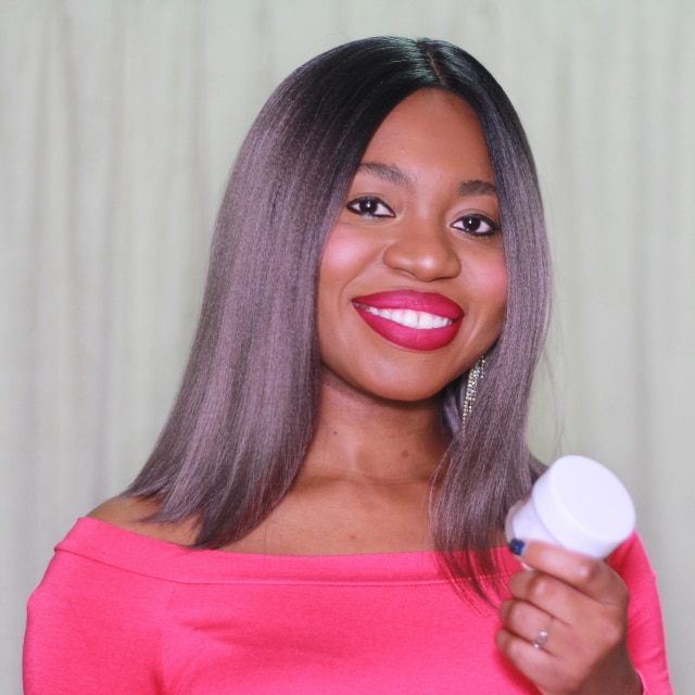 Beauty and skincare blogger, Louisa of La Passion Voutee shares a review and experience using the acclaimed Olay Regenerist Whip. Read on to discover what she had to say about this mystery facial moisturizer. #skincare #beauty 