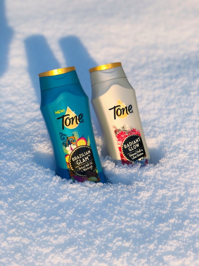 ​How to get your holiday tone this holiday season. Tone Skincare gives you that luxurious feel that lasts all night long. The fragrances will transform you!​ #MyHolidayTone #HowITone #FragranceMadeFun​