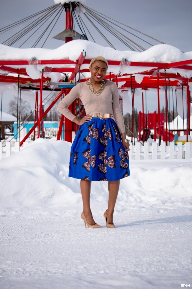 African print clothes got me feeling all excited. Louisa Moje, has come again with another fashionable look. She keeps it simple and classy with this elegant African print midi skirt by Yetunde Sarumi. This outfit can easily be transition to spring fashion and summer fashion. #ankara #africanprint #ankarafashion #springfashion