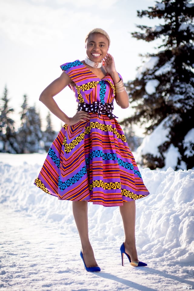 I need this ankara cape dress in my life! I've always known that African print were stunning but this style is a runway knockout. The perfect summer dress for weddings and special occassions. Can't wait to see the other African styles that Louisa shares as part of her 20+ days ankara fashion. #africanprint #ankarafashion #ankara #kente #wakanda