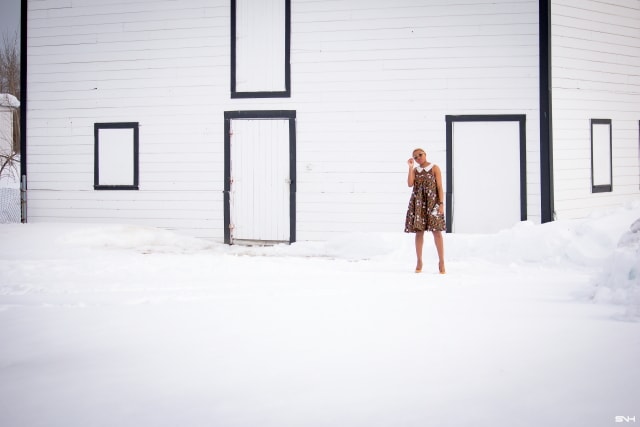 Fashion blogger, Louisa takes us on a month-long series rocking the prettiest African print styles. This ankara flared dress as me oohing and ahhing. The perfect dress for a balmy summer dress. The free-flowing form makes the African print dress a breathable and comfortable option. Love how she makes winter look so warm! #ankara #africanprint #ankarafashion Kitenge, Dashiki, African print dress, African fashion, African women dresses, African prints, Nigerian styleNigerian fashion