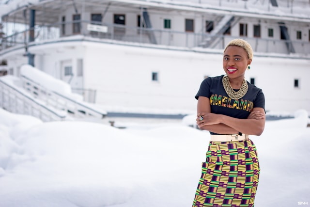 Finally found the perfect African print fashion. Simple, chic, vibrant and bold. This Kente mermaid pencil skirt has my name written on it. The stretchy, no-show new fabric used by this African print designer allows it conform to my curve. African print styles are definitely becoming popular in mainstream fashion and media. Love how she kept the look simple with that #melanin tee. #ankara #africanprint #ankarafashion #nigerian