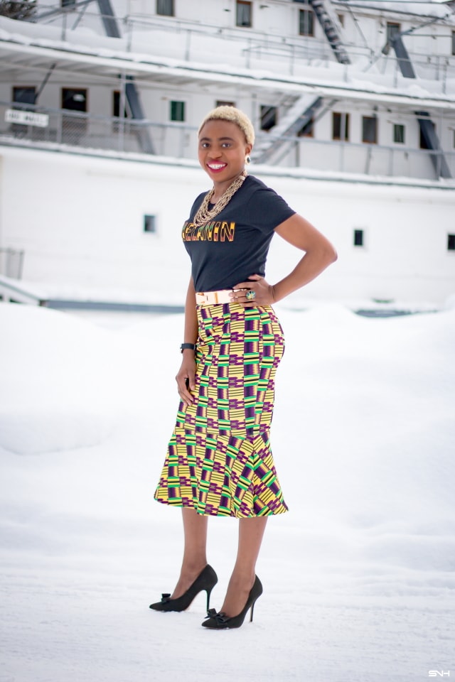 Finally found the perfect African print fashion. Simple, chic, vibrant and bold. This Kente mermaid pencil skirt has my name written on it. The stretchy, no-show new fabric used by this African print designer allows it conform to my curve. African print styles are definitely becoming popular in mainstream fashion and media. Love how she kept the look simple with that #melanin tee. #ankara #africanprint #ankarafashion #nigerian