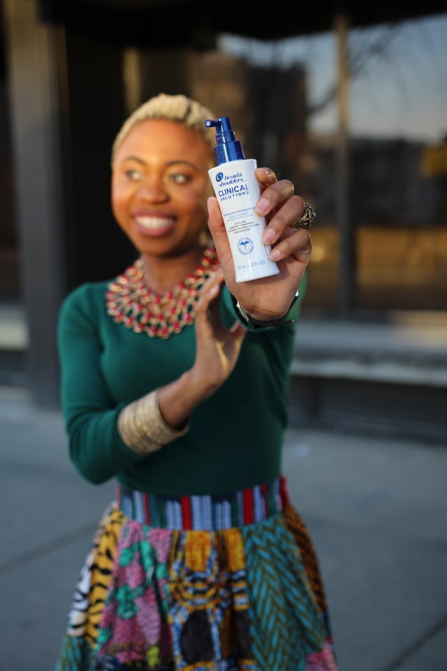 That itch, it starts as a little tickle followed by an irresistible urge to scratch. I know! I've been there too. In fact, 71% of black women experience that itch/dryness/flaking. So I decided to try Head & Shoulders Clinical Solutions Leave-On Treatment with ZPT to find out if it truly delivers the relief it promises. I shared details about this product and IF it worked for me! Haircare, hairstyle, short hair, natural hair, kinky hair, black girl #dandruff #scalp #HeadShouldersPartner AD