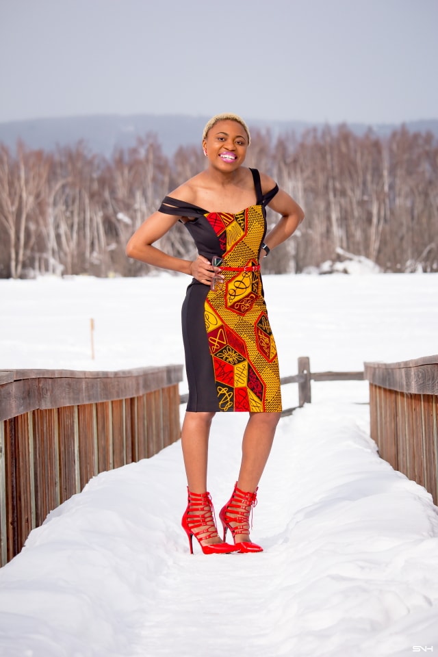 I'm quite obsessed with this African print off-shoulder dress. The stretchy fabric, multi-straps, and black tuxedo style creates a look that I love. The simple haircut, natural makeup, and clear sunnies is so clean and chic. This formal dress is perfect for any special occassion! #ankara #dashiki #kente