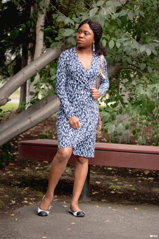 2 Simple Ways to Wear a Navy Floral Wrap Dress Today | Everyday Style