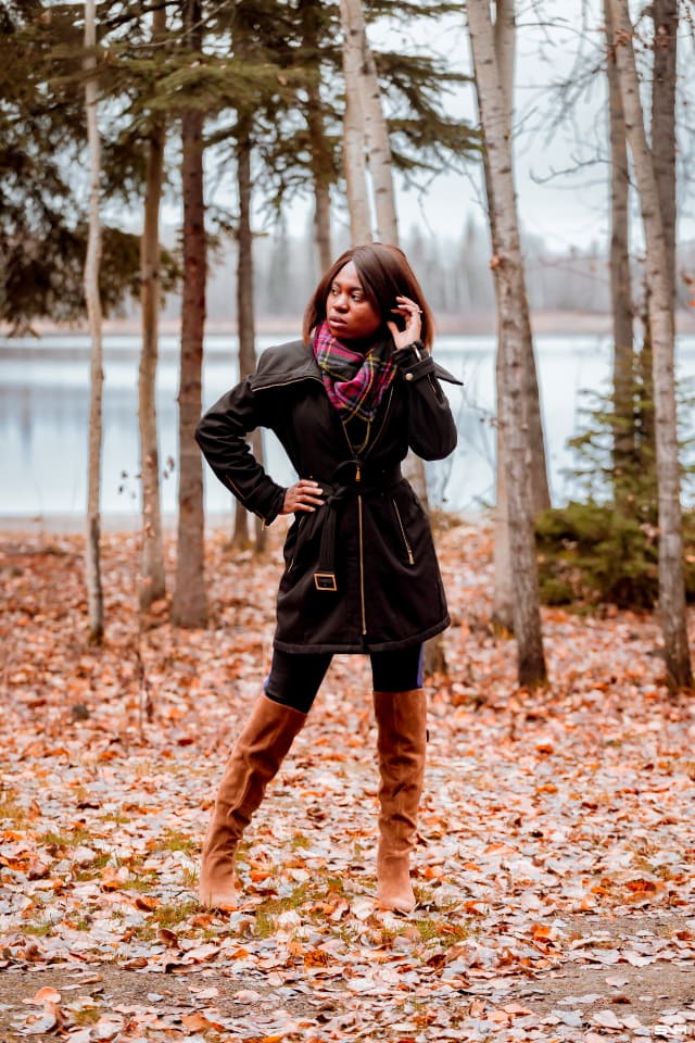 Stop scrolling! I found the best affordable over the knee boots for women and it’s available in both regular and wide width! And this pair of boots has the perfect block heel that makes it a great transitional OTK boots for summer to fall and fall to winter. Read to discover two unique ways to style this boots for fall and early winter. 