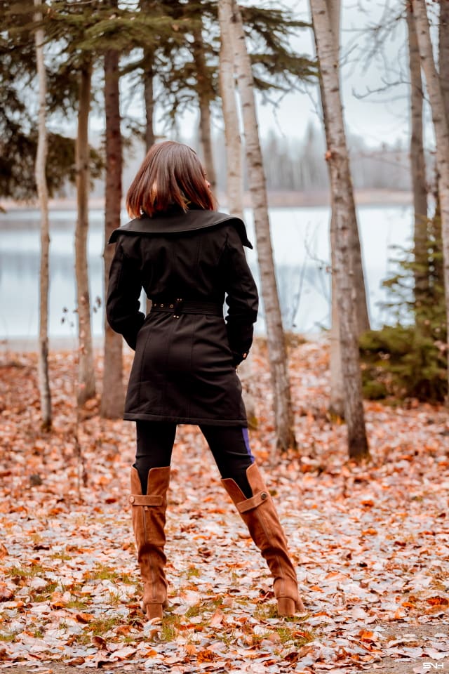 Stop scrolling! I found the best affordable over the knee boots for women and it’s available in both regular and wide width! And this pair of boots has the perfect block heel that makes it a great transitional OTK boots for summer to fall and fall to winter. Read to discover two unique ways to style this boots for fall and early winter. 