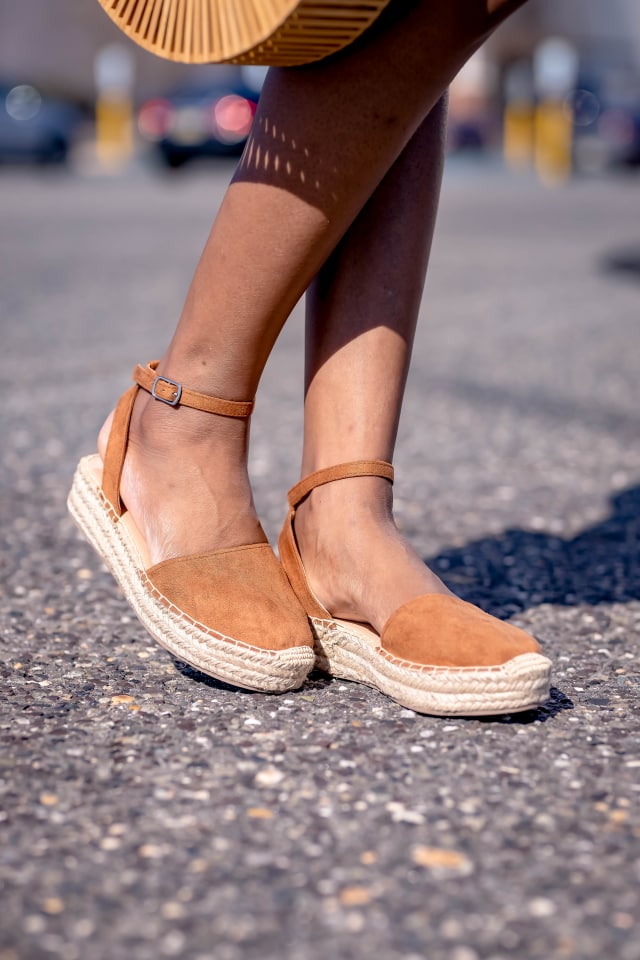 Amazon Fashion - Vegan Ankle Strap Espadrille