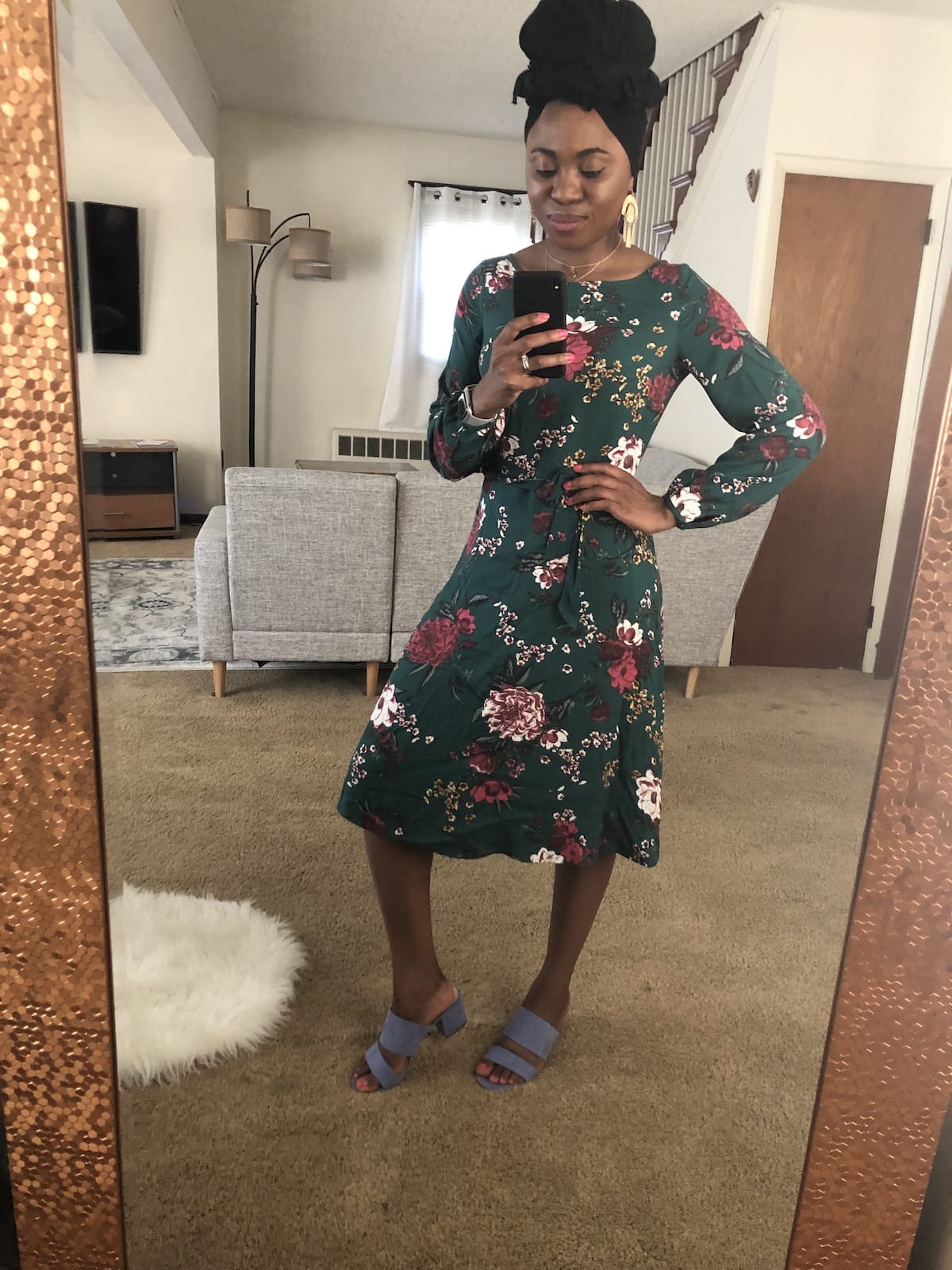 A side by side comparing wearing a JustFab Belted Blouson Sleeve Dress. Is JustFab a scam? Here's my honest review after spending my hard-earned money shopping for dresses and shoes on JustFab.