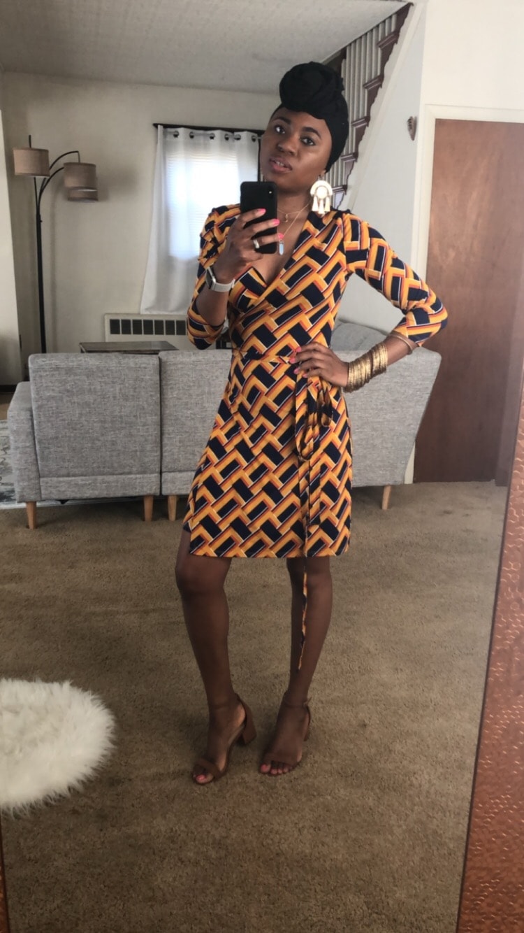 This is my honest review after spending my hard-earned money shopping for dresses and shoes on JustFab. Is JustFab legit or scam? A side by side comparing wearing a JustFab 3/4 Sleeve Wrap Dress.