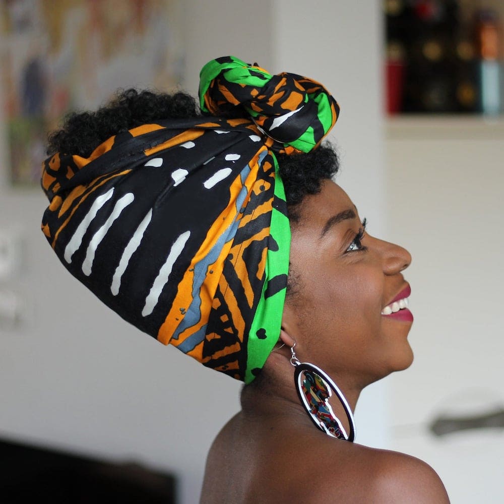 African print lover and fashion blogger, Louisa, shows us her top selection of over 15 best ankara head wraps available today. All your favorite styles in one place (+find out where to get them). Click to see all! #africanfashion #ankarastyles #ankarafashion
