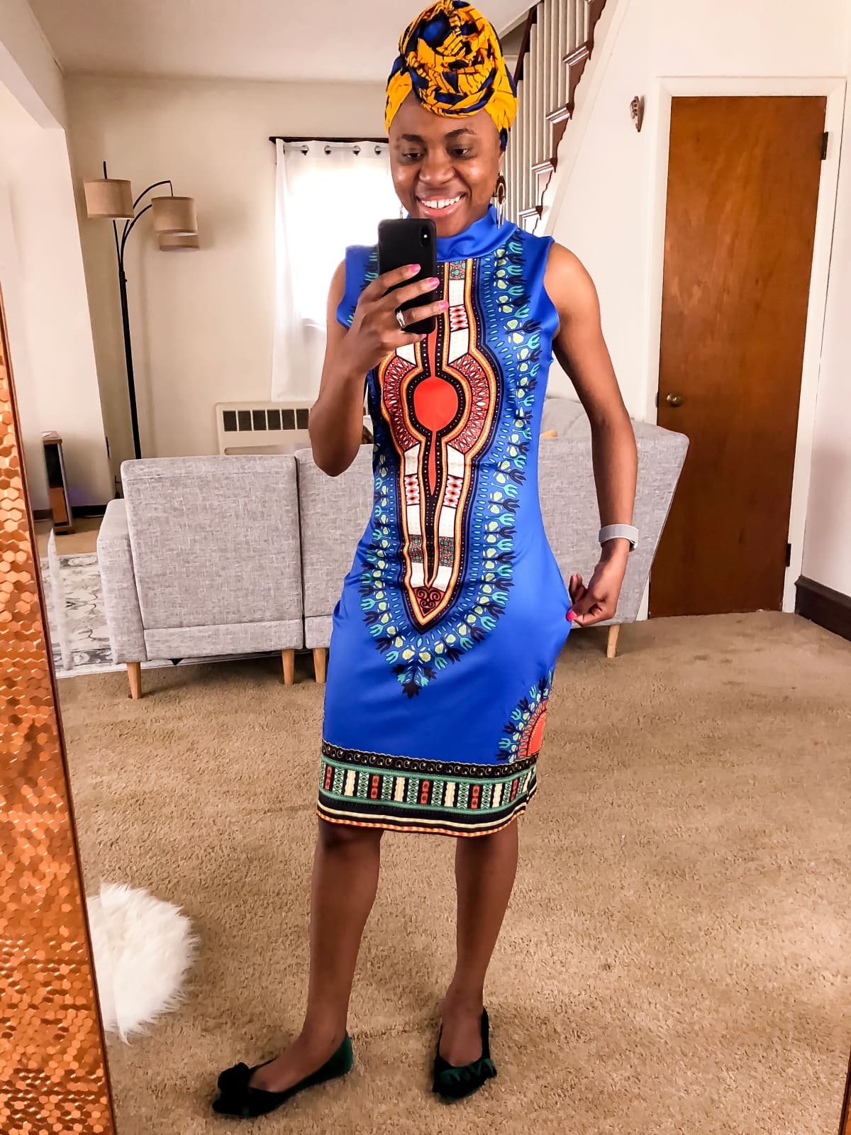 This is the best African print fashion haul yet. These are the most affordable wax print clothes you’ll find online. The price will shock you. Keep reading to find out how you can score authentic ankara clothes for less and which pieces to absolutely avoid. This review post features a midi dress, a bow tie blouse, a two-piece ankara pantsuit, and more!