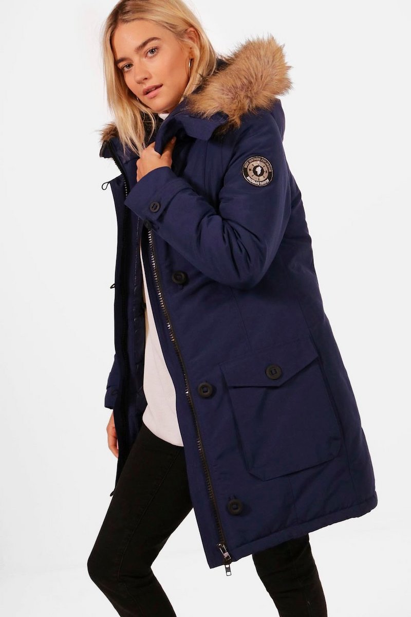 #canadagoose #downjacket Read this post before you hit the checkout button on that very expensive Canada Goose jacket. With over 20 Canada Goose alternatives, there’s an affordable winter jacket for you. Don’t spend you rent/mortgage on one jacket yet. #wintercoat #northface