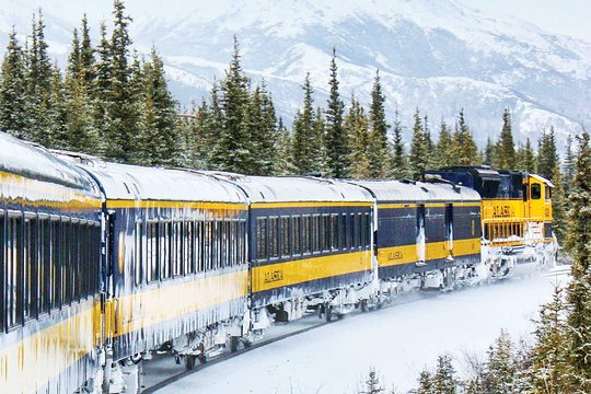 Everything you need to know about the best things to do in Fairbanks, Alaska from visiting Pioneer Park, the best time to see the Midnight Sun, the Northern Lights (aurora borealis), the Museum of the North, Santa Claus House, Running Reindeer Ranch and the best places to stay from Wedgewood Resort to Pike's Landing hotel. Alaska Railroad Aurora Winter