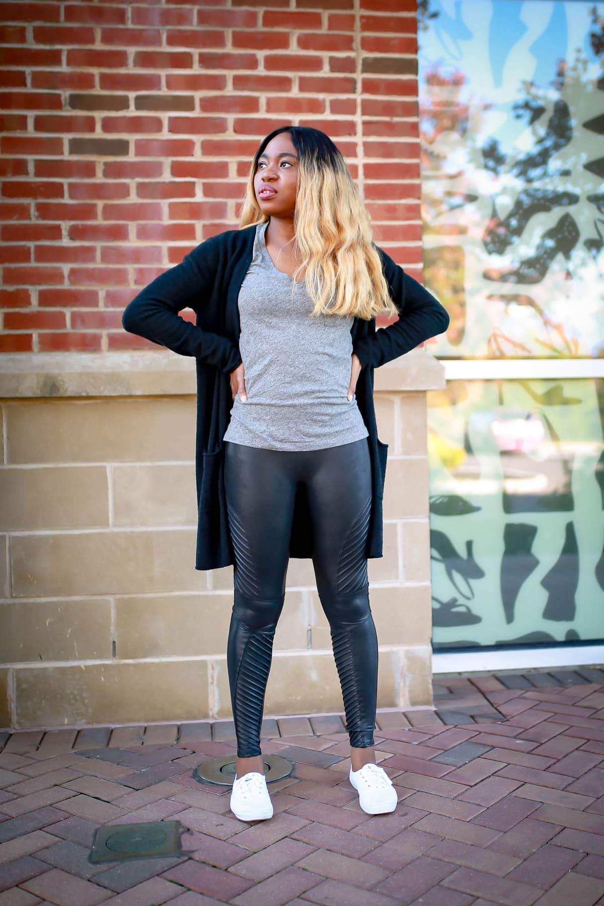 Before you hit the check out button, read this Spanx faux leather leggings review first. This is everything you need to know about this moto leggings and if it truly is one of the best Nordstrom leggings?