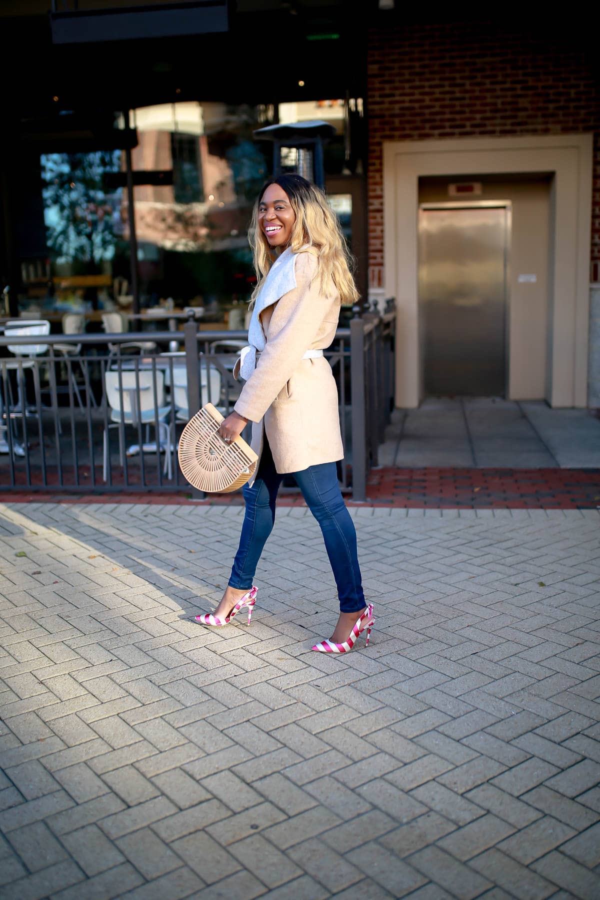 Tired of looking frumpy in a casual denim and tee outfit? Try these tips! First, wear a fitted tee that accentuates your curves. Most one-size-fits-all tees create a more block-ish appearance. IF that’s all you have, tie a knot to your side or at your back, concealed by your blazer or jacket.