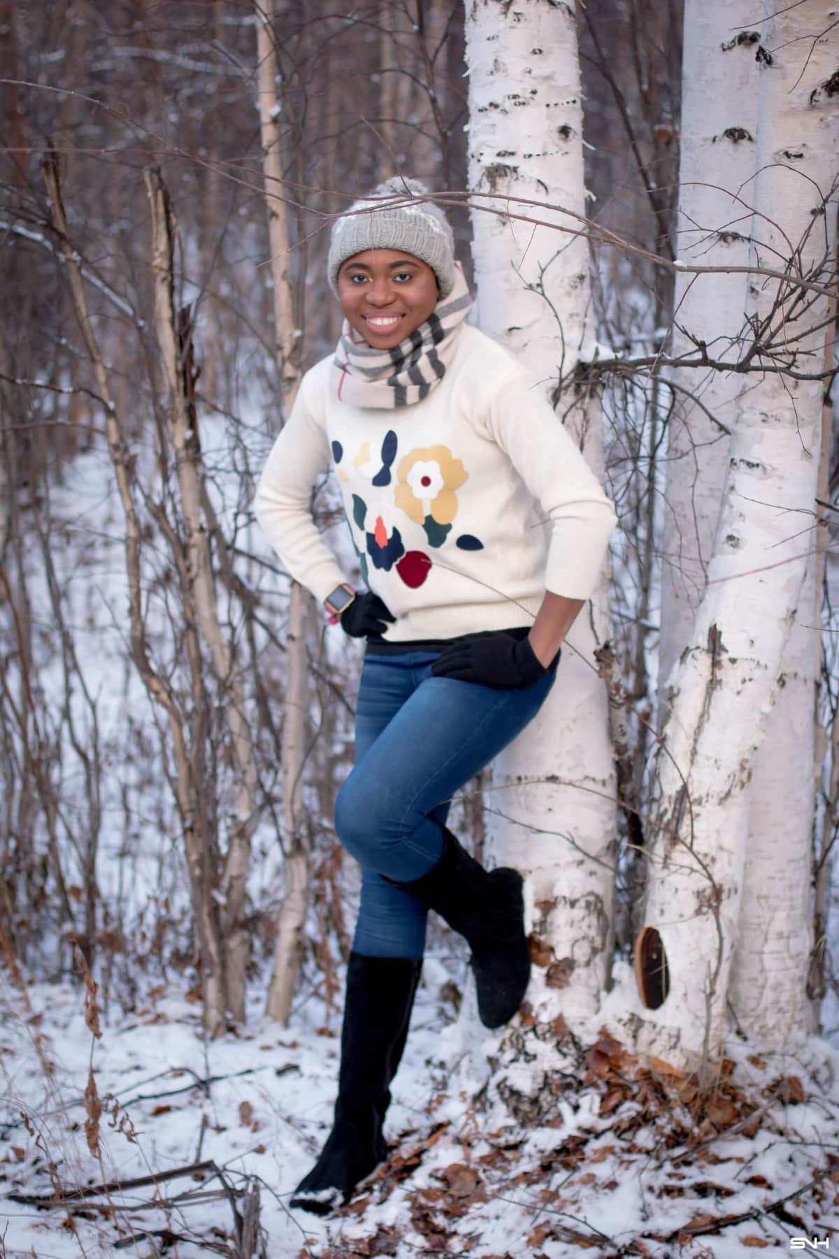 #uglychristmassweater A roundup of the best ugly Christmas sweaters for women to rock in 2019. And guess what? These cute ugly Xmas sweaters are all under $40! Now’s the best time to scoop these funny holiday sweaters before they sell out or become crazy expensive! #christmassweaters #sweatersforwomen