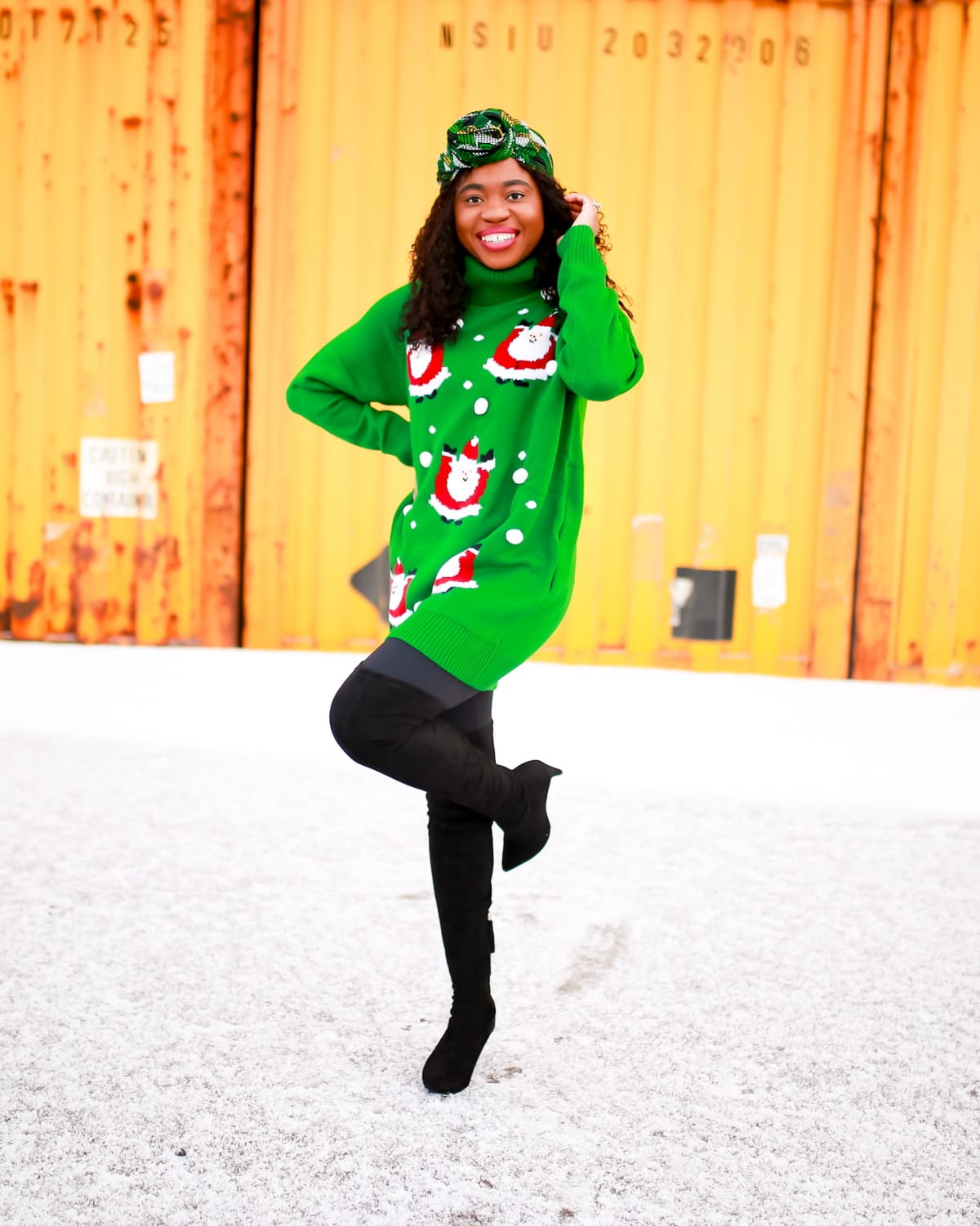 Not interested in a DIY ugly Christmas sweater? Here's a $35 Amazon Xmas sweater that's cute, cozy and warm. Here's why this comfy sweater is a hit this season. #uglychristmassweater #uglysweater