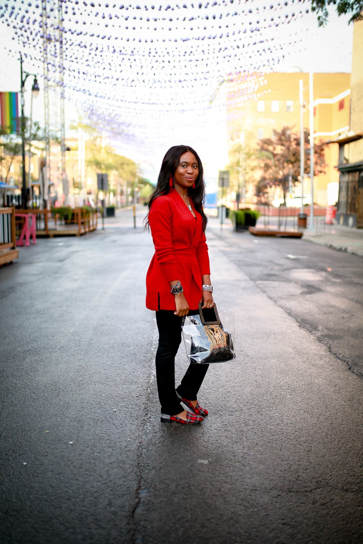 Curious to step up your office look for your 9-5? Here’s a quick and easy work style you can duplicate to elevate your style this year. Styling the most popular Betabrand pants with a Nordstrom wrap sweater, plaid loafers, Victoria Emerson best-selling bracelets, and a fashion-forward under $30 designer handbag dupe.