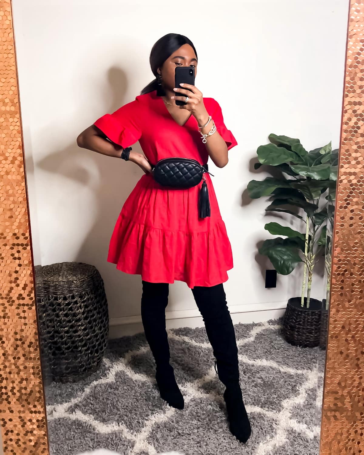 It’s no secret that a stunning red dress might be all you need to create a breathtaking, hard-to-ignore appearance during the day and even at night. Move over LBD! See 7 unique ways to rock this under $30 red shift dress