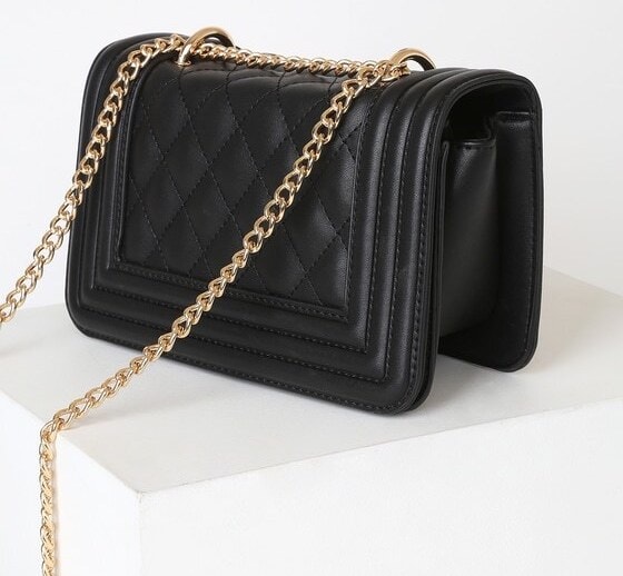 These are the most stylish Chanel Boy Bag alternatives guaranteed to upgrade your style for less. These luxury bag alternatives from Steve Madden, Aldo, Amazon, Rebecca Minkoff and more are exactly what you need.
