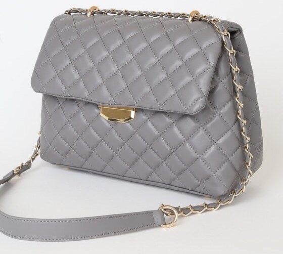 Quilted bags are no longer a fashion faux pas. These quilted bags that look like Chanel will get your style from 0 to 100 for a fraction of a Chanel bag.