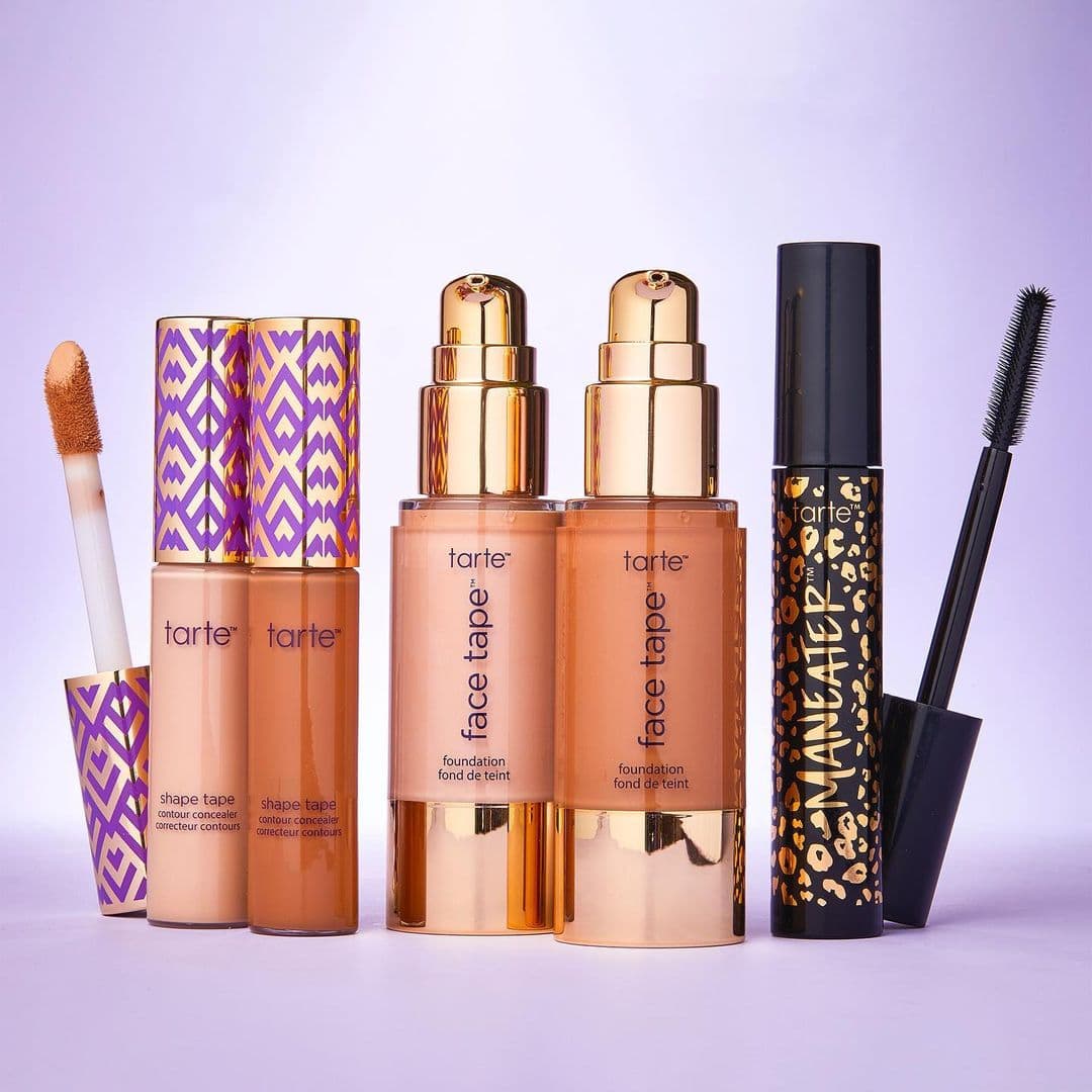 Everything you need to know about the Tarte birthday gift 2021. Plus details and tips on how to claim your free #TeamTarte loyalty rewards and how to join for free. This year's Tarte Cosmetics birthday gift is a combination of the Amazonian clay 12-hr blush and Lights, camera, lashes 4-in-1 mascara ($25 retail value). #tarte #birthdaygift