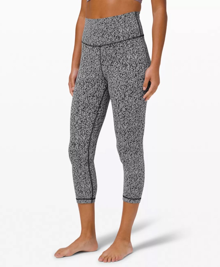 Lululemon Align vs Wunder Under: Which Lululemon Fabric is Best?