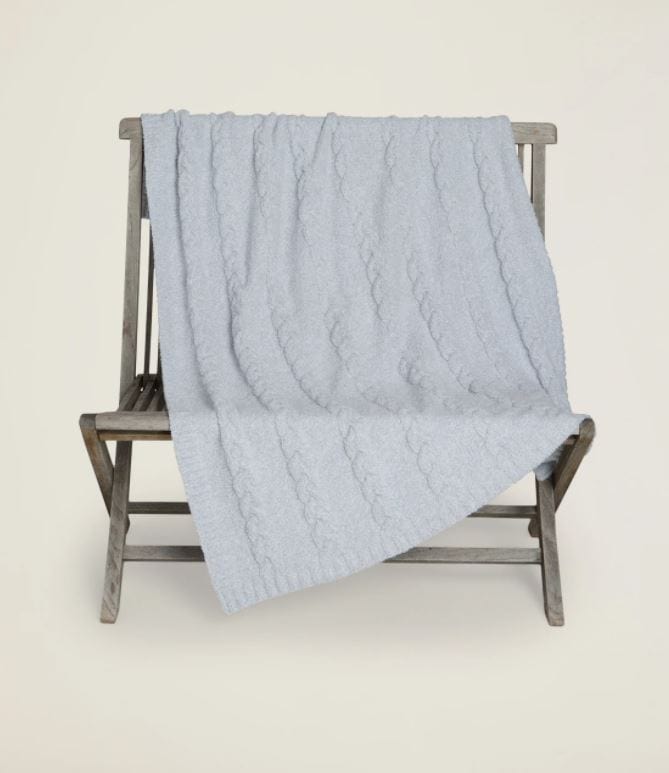 Are these cozy blankets worth it or is this just another over-hyped product everyone loves to hate on? Read this complete guide to Barefoot Dreams to find out!