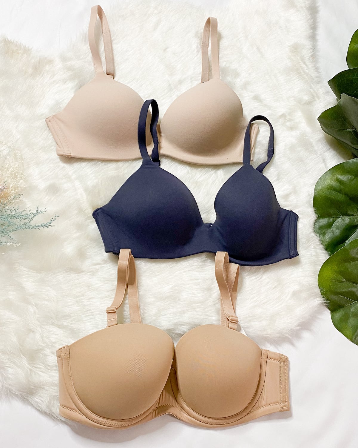 Nordstrom totally stepped up their intimates game AGAIN, because these are the five BEST bras in the Anniversary Sale! Stuck up on brands like Wacoal, Natori, Spanx, and more.