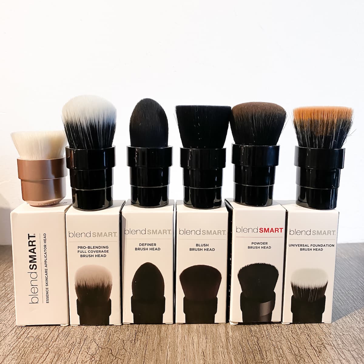 I TRIED the BlendSMART Automated Makeup Brush System that everyone is talking about. Is it WORTH it? Read my blendSMART review before you spend any money.